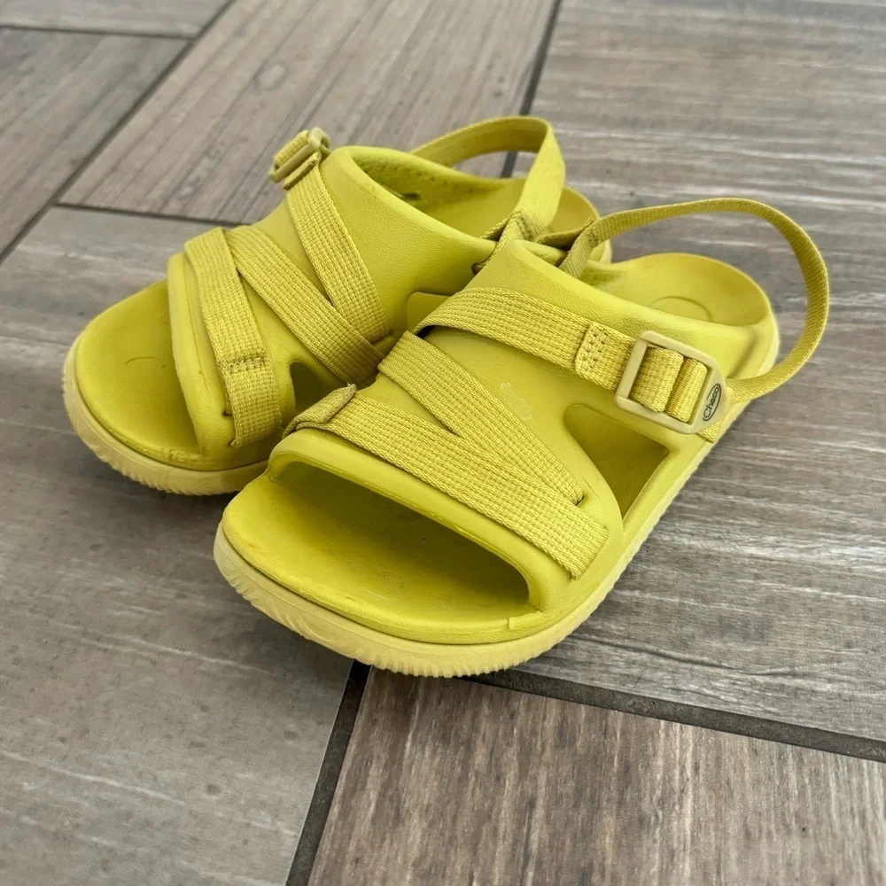 Chaco kids chills sport sandals size 2